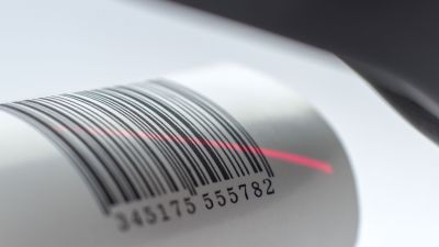 Barcode Etikett wird ausgescannt